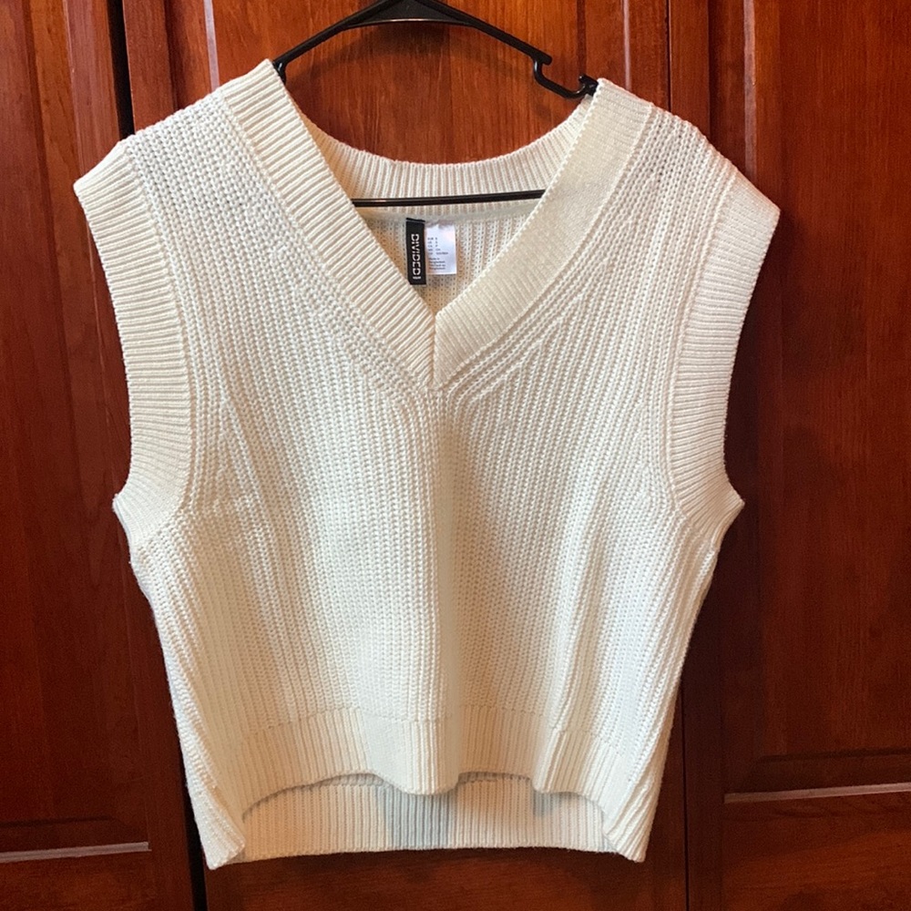 H&M oversized sweater vest